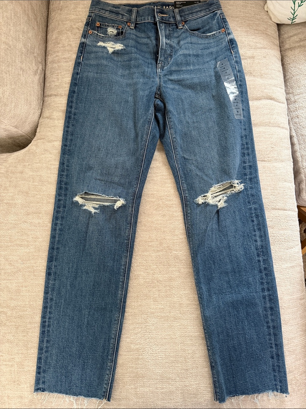NEW WITH TAGS - American Eagle jeans size 4 Regular Straight
